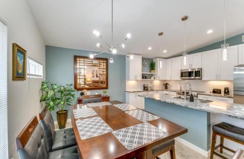 Holly Hill House | Daytona Beach Vacation Home about 4 Mi to Main St Pier
