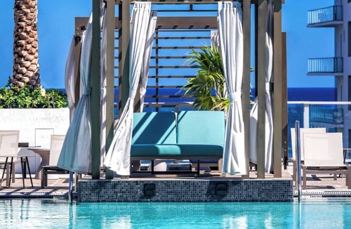 North Beach Apartment | Dazzling Ocean Views 3/2 for 6 Luxury Hyde Beach