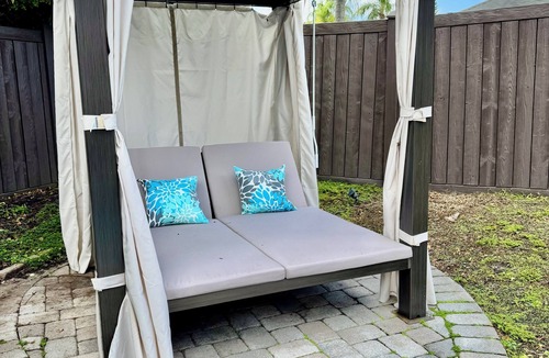 Maitland House | De Lux Maison Suite 16 - Luxury Home with up to 25' high ceilings. Sleeps 16-18