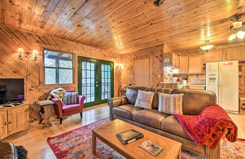 Maggie Valley Cabin | Deck & Private Hot Tub! Maggie Valley Mtn Cabin