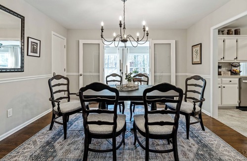 Cartersville Cottage | Decked Out Getaway Pine MTN Trail, Pet Friendly
