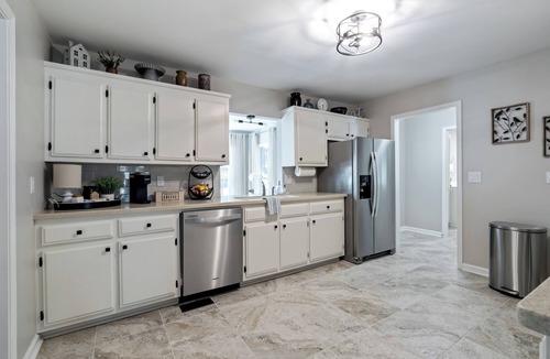 Cartersville Cottage | Decked Out Getaway Pine MTN Trail, Pet Friendly
