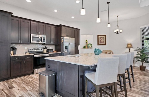 Deep Creek House | Deep Creek 3 Bedroom Private Pool and Spa Home