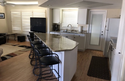 Homosassa House | Deep Water Retreat, Dock, Heated Pool, Kayaks, Bikes, Close to all Hotspots!