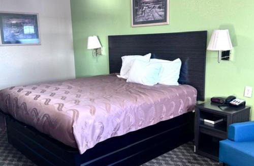 Smyrna Hotel | Deerfield inn & Suits