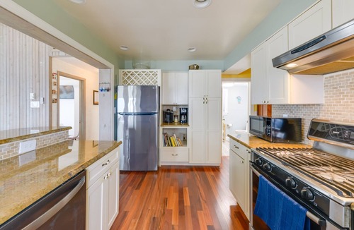 Green Creek Cottage | Delaware Bay & Sunset Views: Cape May Cottage