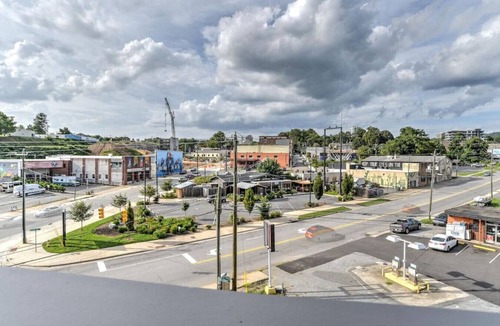 Asheville Villa | Delightful Brewery District Three Bedroom