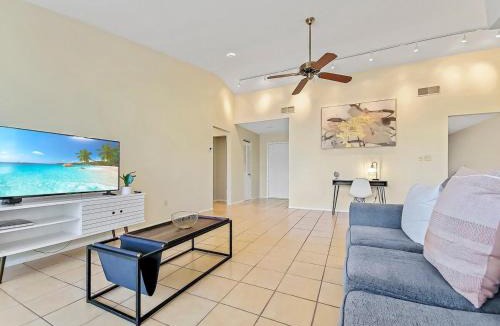 Wesley Chapel House | Delightful Family Home in New Tampa