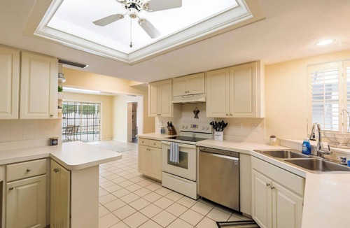 Gulf Gate Estates Apartment | Delightful Pool House 3 Miles to Siesta Key Beaches