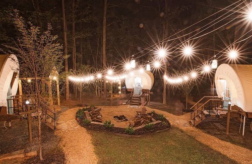 Benton House | Delightful Wagon with Incredible Hiking Trails and Activities in Tennessee