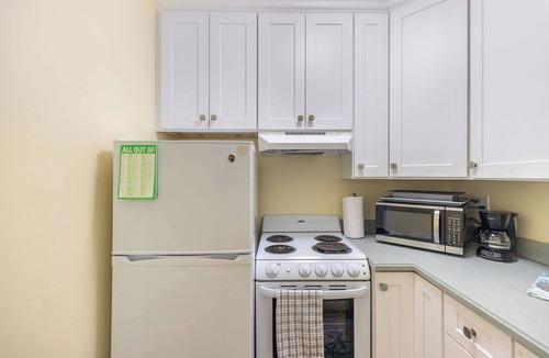 Jog Road Condo | Delray Beach Villa on the Ocean