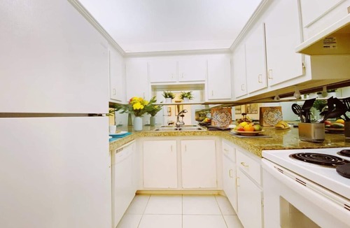 Lighthouse Point Apartment | Deluxe 1-Bedroom Escape in Lighthouse Point