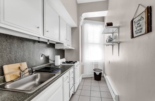 Gayborhood Apartment | Deluxe and Premium flat in center city