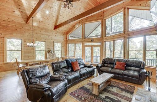 Cleveland House | Deluxe Cabin For Groups Near Helen w Hot Tub