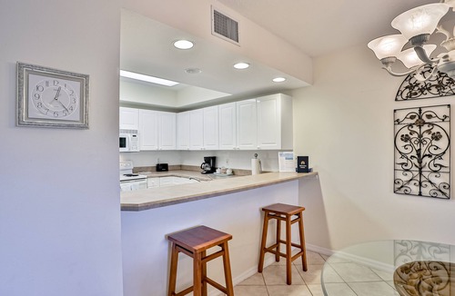 New Smyrna Beach Condo | Deluxe dog-friendly condo w/shared pool, hot tub, & sports courts, near beach