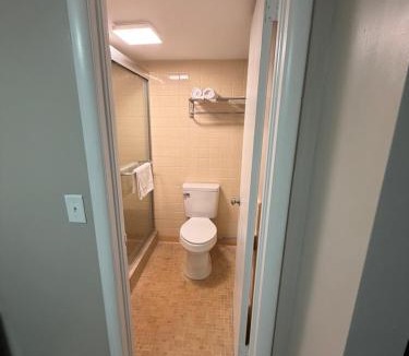 Mauldin Hotel | Deluxe Inn