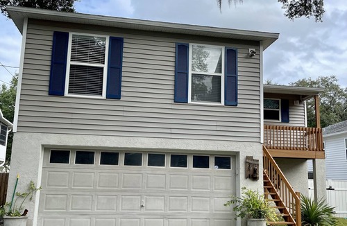Tarpon Springs House | "DEO'S BEACH HOUSE" - RELAXING GETAWAY THAT STILL FEELS LIKE HOME.