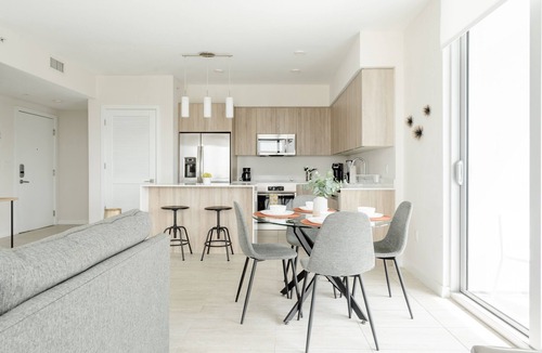 Northeast Miami Apartment | DESIGN DISTRICT, LUXURY APARTMENT, 1B 1B