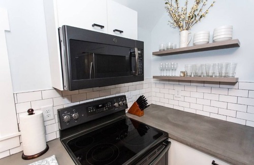 Fort Mill Apartment | Designer Apt in Charming Fort Mill w/Netflix
