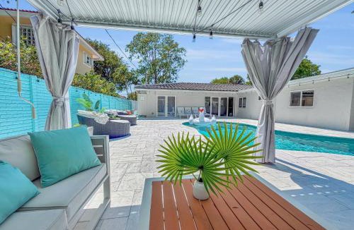 Dolphin Isles Villa | Designer Beach House with Heated Pool, Walk to Sand