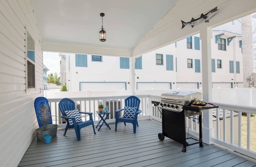 Downtown Dunedin House | Designer Home for 8 Walk to Downtown Dunedin and Waterfront