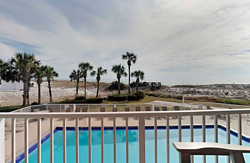Holiday Isle Condo | Destin on the Gulf #203 | Luxe Condo w/Gulf Views + Resort Amenities