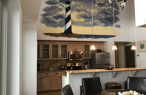 Baytowne Wharf Condo | Destin Penthouse three story condo located inside the village of baytown