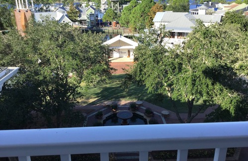 Baytowne Wharf Condo | Destin Penthouse three story condo located inside the village of baytown