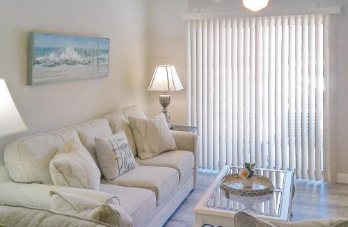 Indian Bayou House | Destin's Dancing Cloud - Prime Location Condo Close to Beach