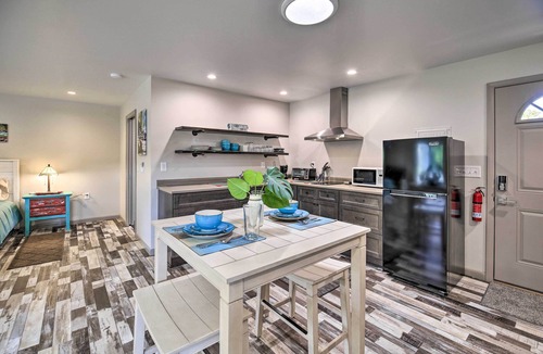 Elizabethton Cottage | Detached Watauga Riverfront Studio w/Grill