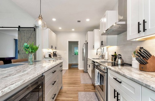 Flowery Branch House | Diamond Cove - New Listing - Lakefront, Dock, Hot Tub, Beaches