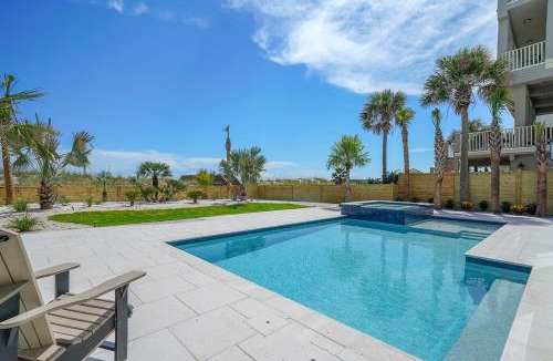 Destin House | Diamond in the Dunes - Huge Beachfront Vacation Home with Large Pool Area & Ocean Views