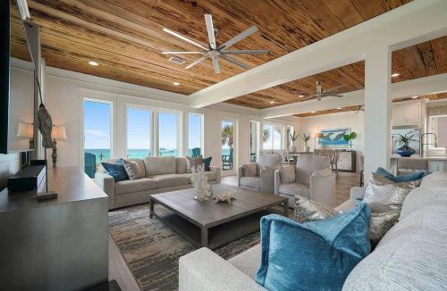 Destin House | Diamond in the Dunes - Huge Beachfront Vacation Home with Large Pool Area & Ocean Views