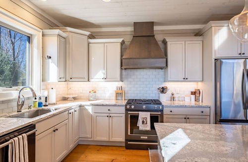 Sapphire House | Diamond Ridge: Modern Luxury, Ultimate Long-Range Mountain Views