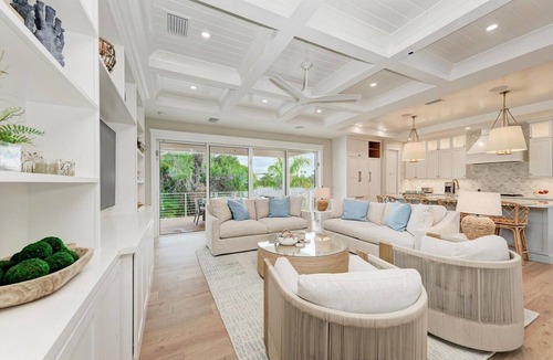 Holmes Beach House | Dilly Dally by the Sea: 1 Block to Beach, Rooftop Deck, Pool & Spa by Anna Maria Life