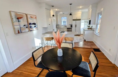 Dilworth House | Dilworth, Walk To Atrium Health, Freedom Park, Restaurants, & Lightrail!