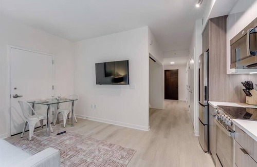 NoMa Hotel | Dining is at Your Door Step | Prime NoMa 1BR nr Target & Trader Joes