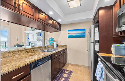 Flagler Beach Condo | Direct Beach Views - Sleeps 4, Corner Unit Tennis - Pool