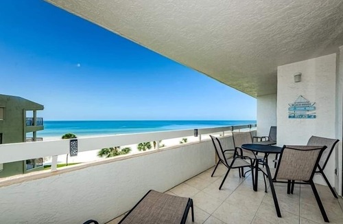 Redington Shores Condo | Direct Gulf Front Views from this Magnificent condo located in Redington.