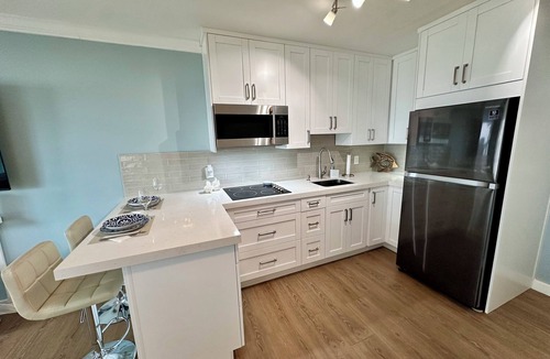 Bel Air Apartment | Direct Oceanfront Studio in Lauderdale by the Sea
