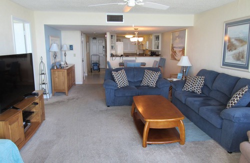 Daytona Beach Shores Condo | DIRECT OCEANFRONT 2B/2B ON THE NO DRIVE BEACH GATED GARAGE