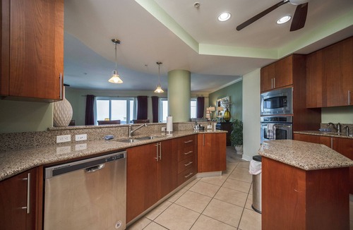 Daytona Beach Condo | Direct Ocean Front Luxury Condo. 3Bed/3Bath.Awesome Views of the entire Beach .