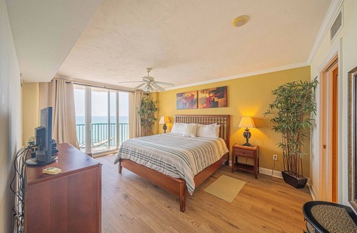 Daytona Beach Shores Condo | Direct Ocean Front Luxury Condo , DiMucci Twin Tower . 2 Bedrooms/2 Bathrooms.