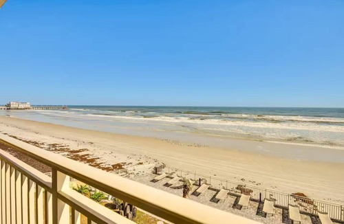 Rogers Seabreeze Apartment | Direct Ocean Front 1 Bedroom in charming Daytona Beach