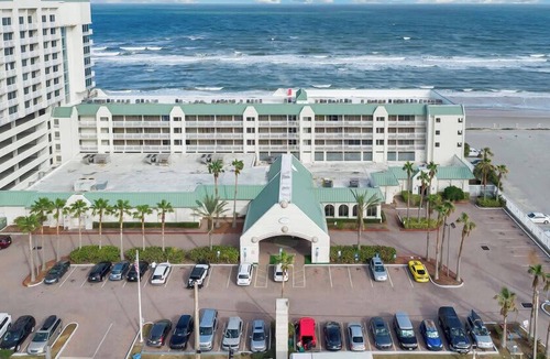 Ortona Park Apartment | Direct Ocean Views at Daytona Beach Resort