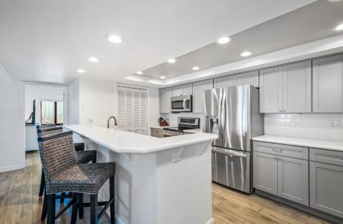 Ormond-by-the-Sea House | Direct Oceanfront Southeast Corner Condo, Large Balcony, Heated Pool, Garage Parking