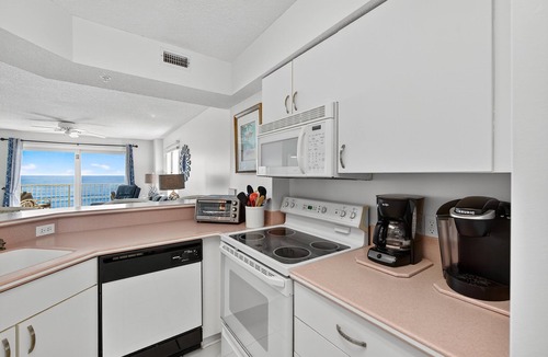 Seawinds Condo Condo | Direct oceanfront corner condo with spacious balcony and heated beachfront pool