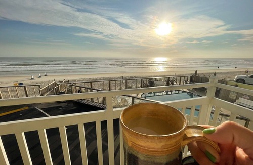 Ormond Beach Apartment | DIRECT Oceanfront Clean Comfy Studio Can’t get closer to the beach or pool!
