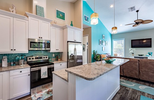 Weeki Wachee Gardens House | DIRECT WEEKI WACHEE RIVERFRONT! KEY WEST PARADISE!
