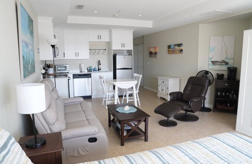Englewood Condo | Directly on the Key w/Private entry to Englewood Beach and Bayside views! Unit B